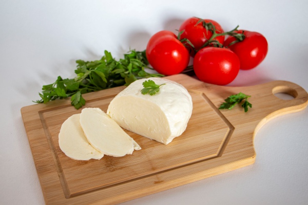 Сыр Сулугуни в Алматы - фермерские продукты КХ СЛАВЯНКА (популярное)